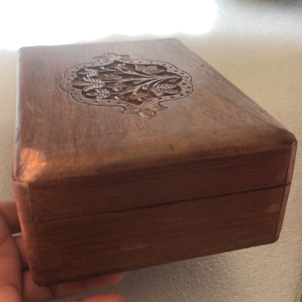 Indian hand caved wooden jewelry box/ decor - Picture 4 of 15